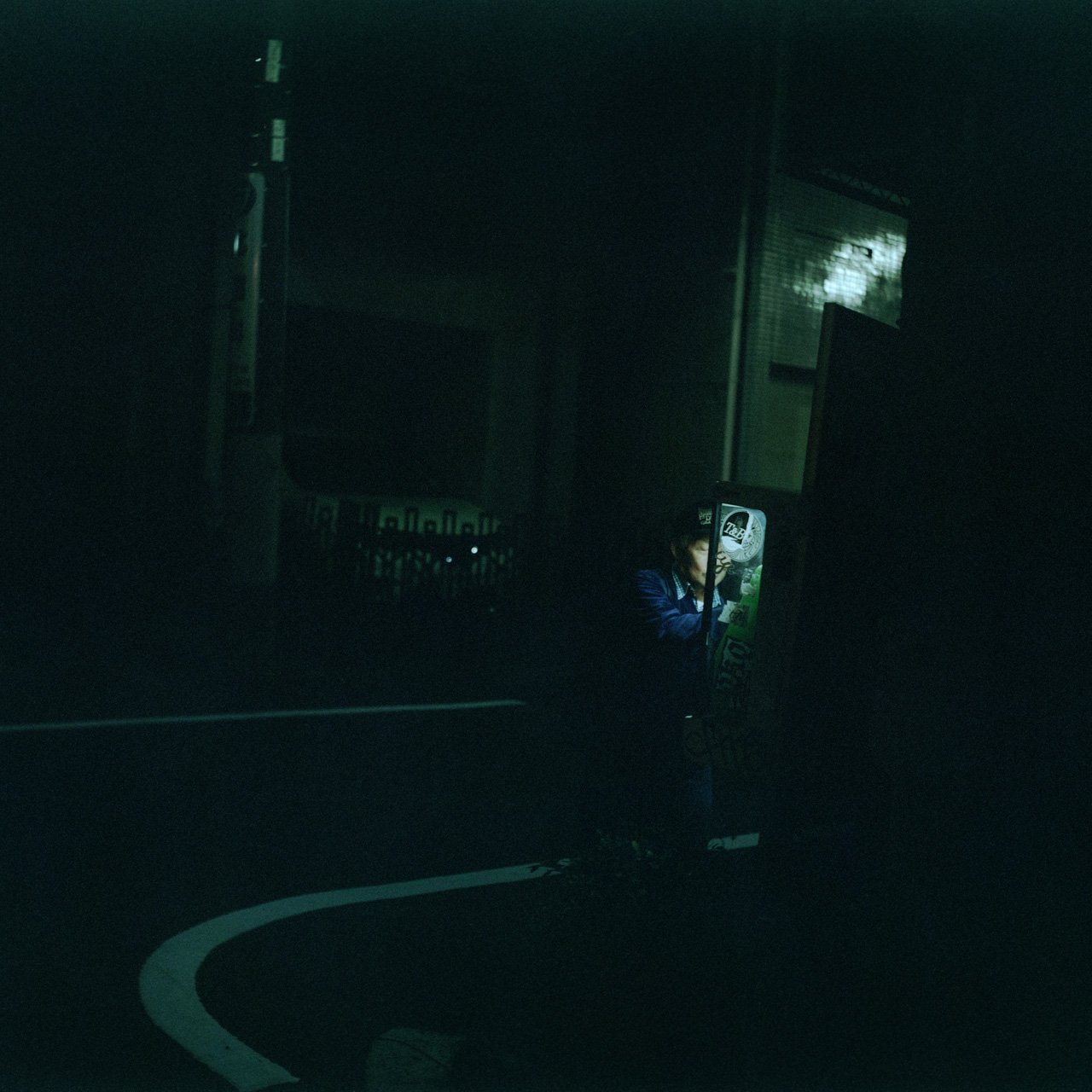 Behind Glass vol.3, photo 8 of 31